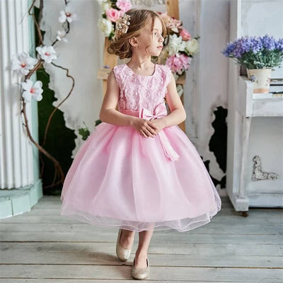 Robe cérémonie fille rose pastel avec motif fleuri en relief et jupe volumineuse