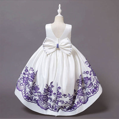 Robe princesse fille blanche et rouge bordeaux avec motifs floraux brodés