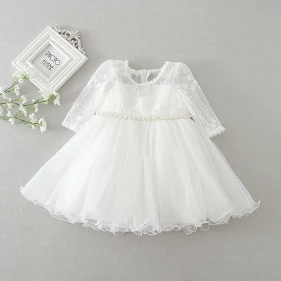 Robe baptême bébé fille blanche avec dentelle et perles