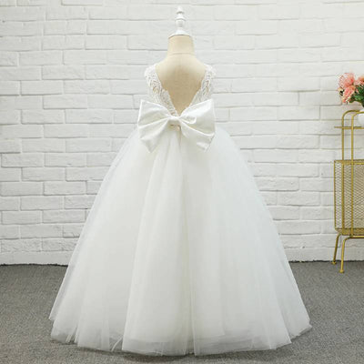 Robe cérémonie fille blanche avec broderies et jupe volumineuse en tulle