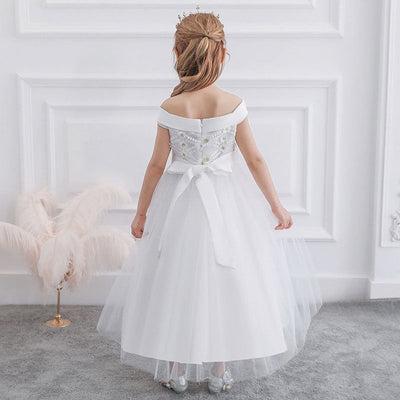 Robe princesse fille blanche avec corsage en dentelle fleurie et jupe en tulle volumineuse