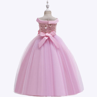 Robe princesse fille blanche avec corsage en dentelle fleurie et jupe en tulle volumineuse